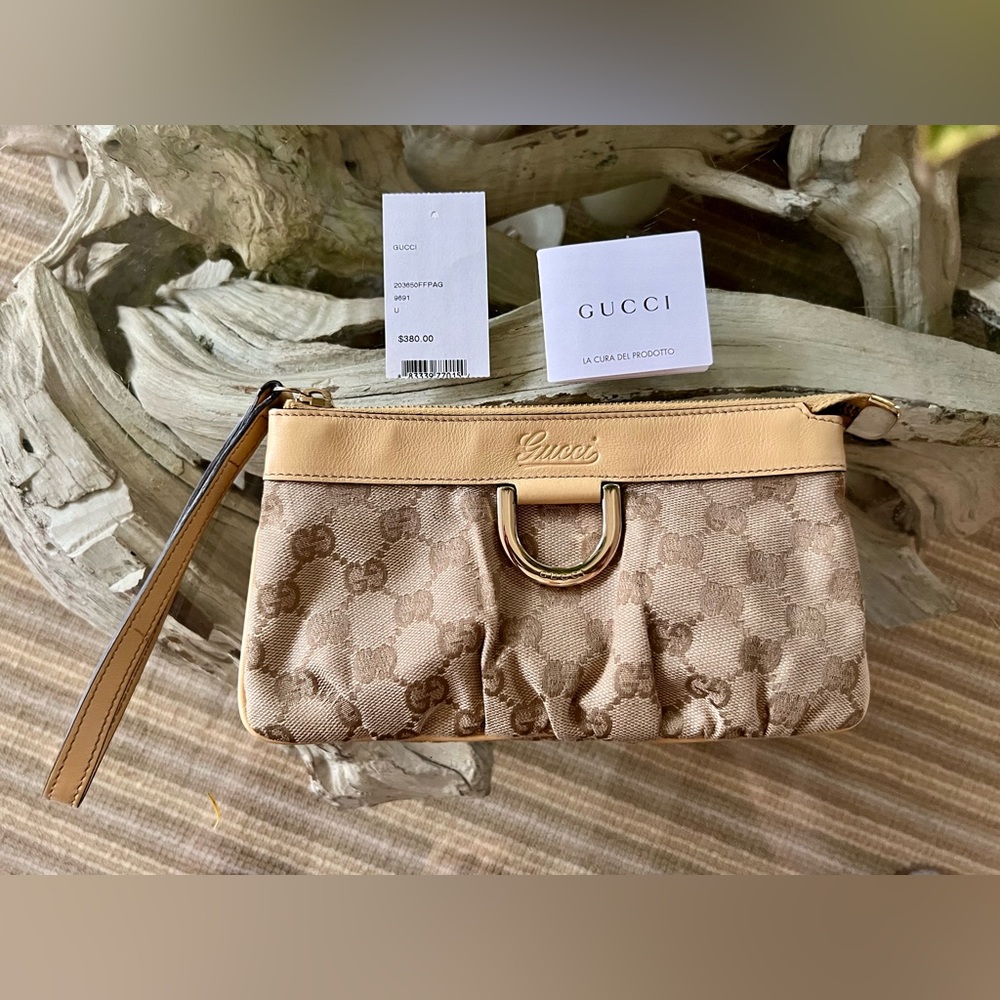 GUCCI MONOGRAM D RING WRISTLET WALLET